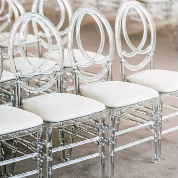 dior-stoel-huren-griekspoorfeestverhuur2 dior-stoel-huren-griekspoorfeestverhuur2