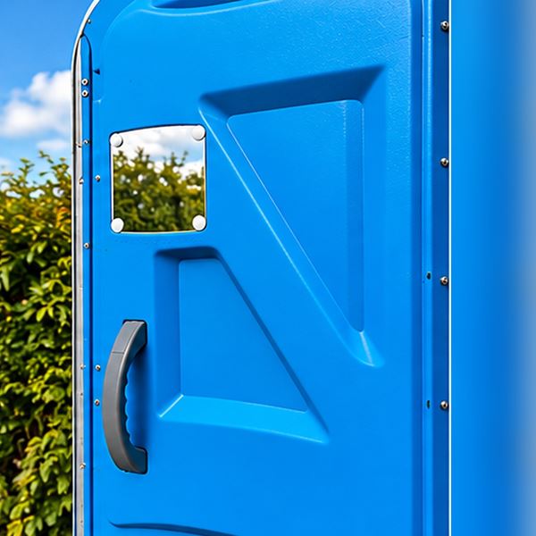 dixie-toiletwagen-deur.jpg Deur van blauwe Dixie-toiletwagen